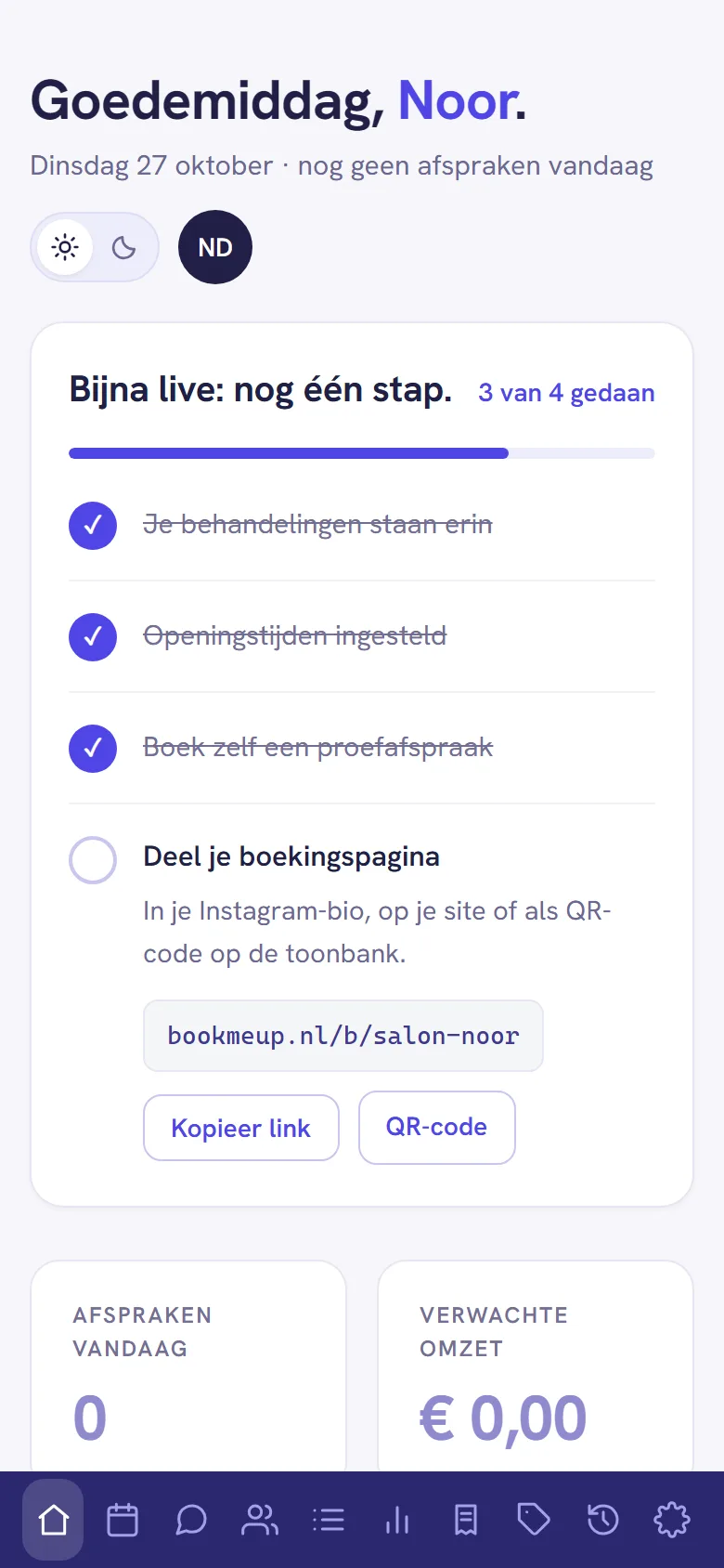 Het portaal op een telefoon, met onderin een balk met pictogrammen