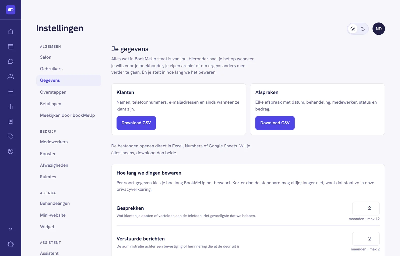 Het scherm Je gegevens onder Instellingen, met twee kaarten, Klanten en Afspraken, elk met de knop Download CSV, en daaronder het begin van de kaart Hoe lang we dingen bewaren